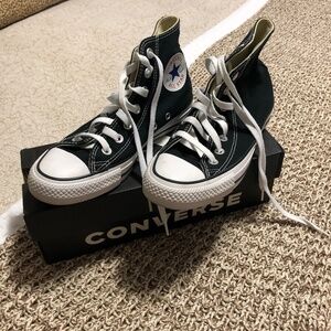 Converse High Tops Size 7